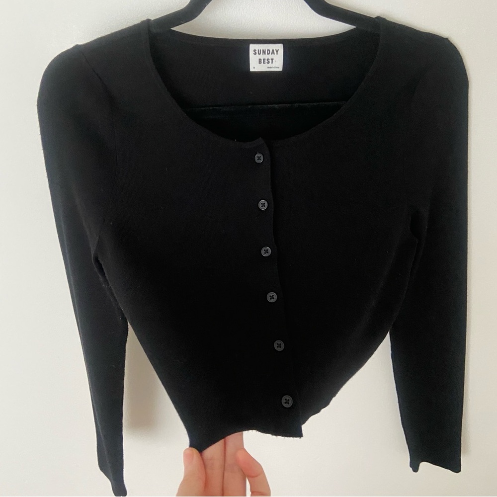 Aritzia Sunday Best Izzy Cardigan Cropped Button Up Black size Medium - Picture 4 of 8